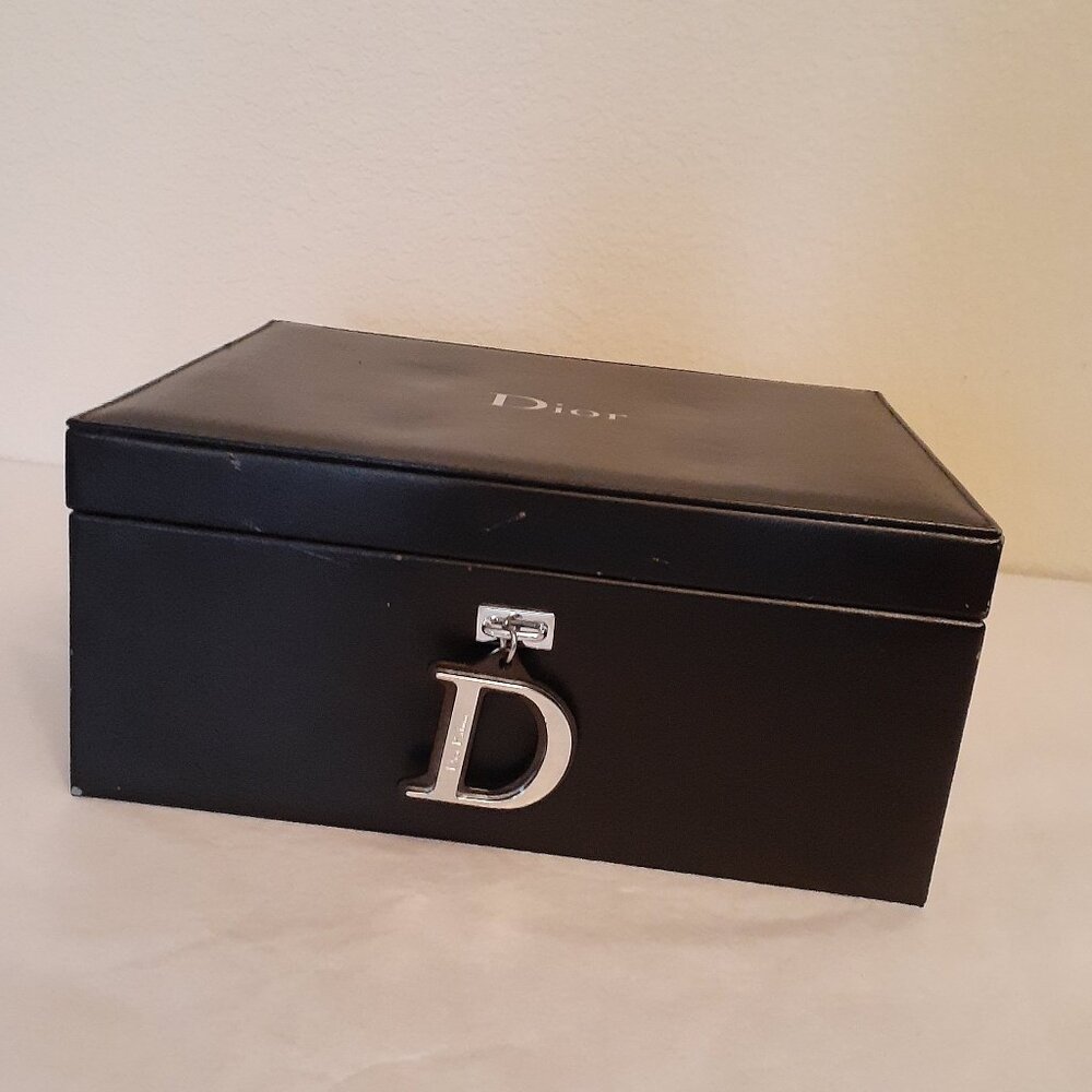Dior Parfum Promotion Box - Picture 4 of 13